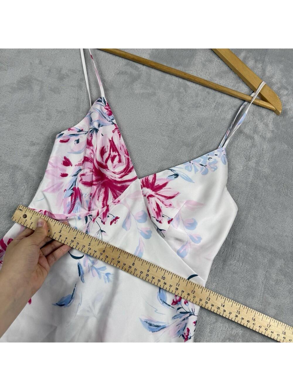La Vie En Rose Pajama Set Womens Small Floral Satin Cami Top Shorts Sleepwear - Picture 4 of 11